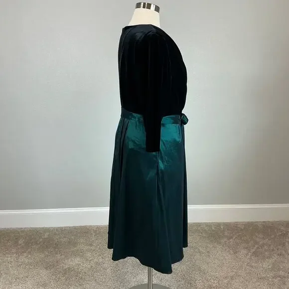 Alex Evenings Velvet A-Line V-Neck Midi Cocktail Dress Black and Green Size 20W - Picture 4 of 13